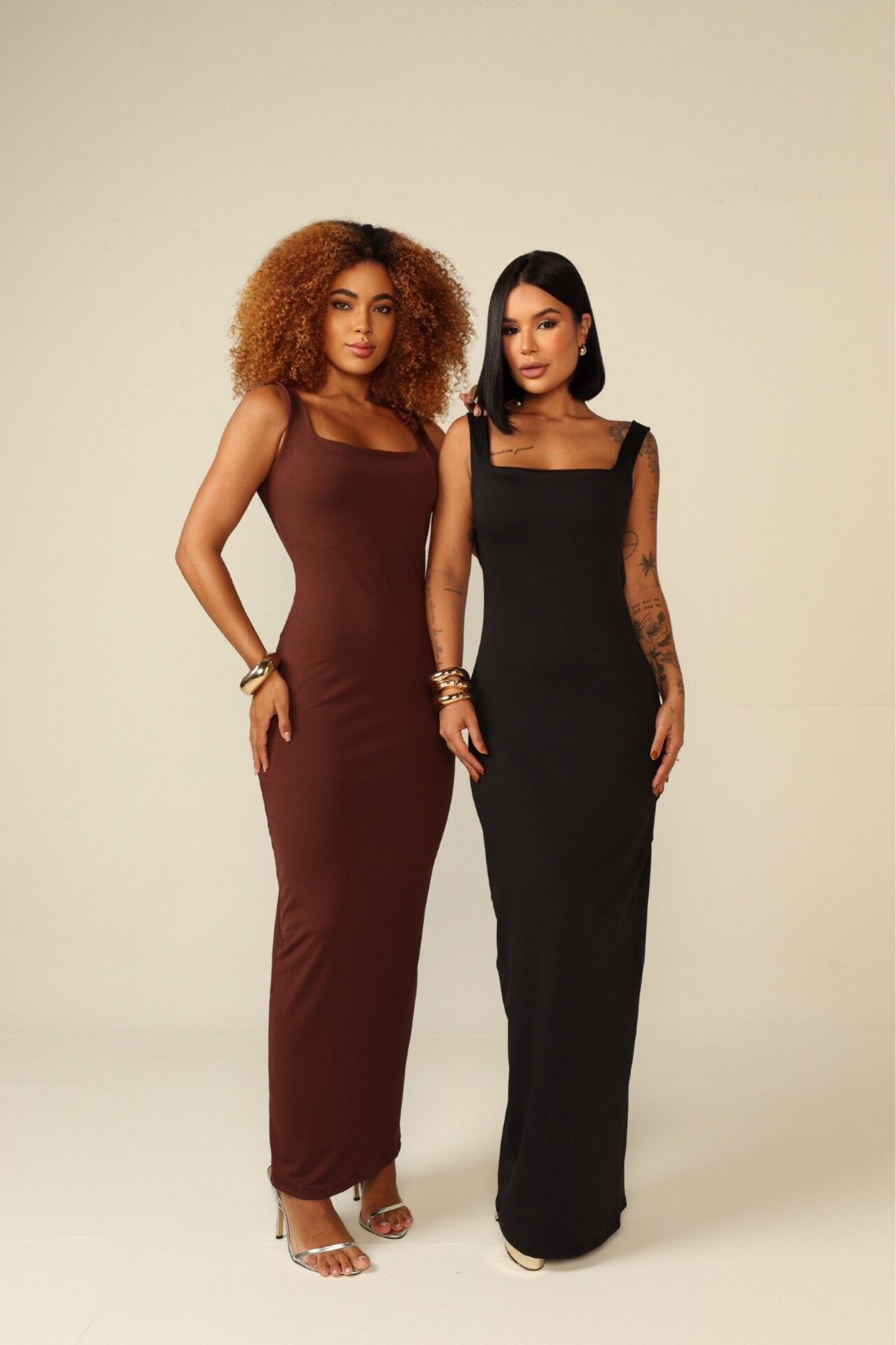 Morena Brazil - Vestido Longo com Costa Aberta Morena